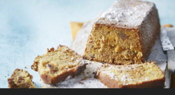 pompoencake met walnoten